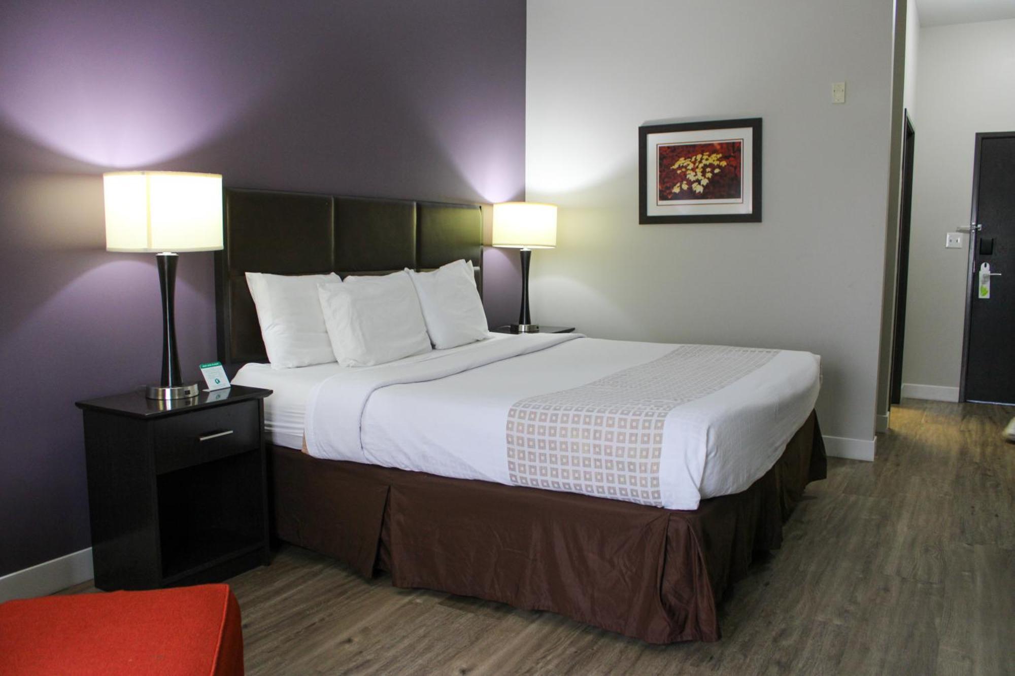 Parkwood Inn & Suites Manhattan Exterior foto