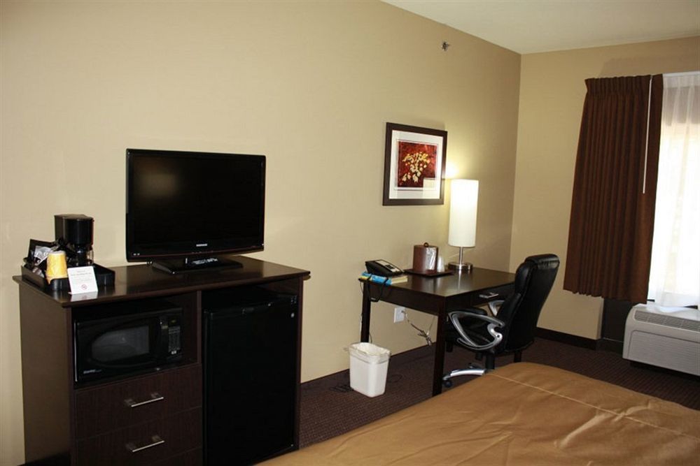 Parkwood Inn & Suites Manhattan Exterior foto